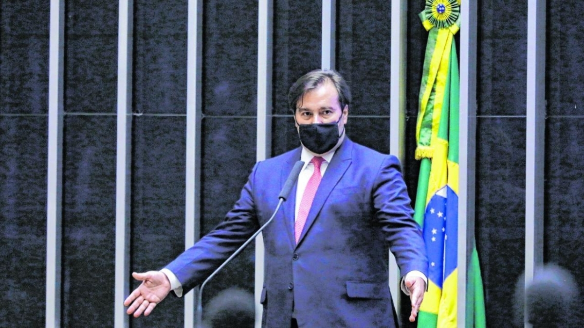 Maia reage a falas de Bolsonaro e Guedes sobre pólvora, ‘maricas’ e hiperinflação
