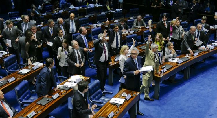 Desumano: O Congresso Nacional ontem à noite deu uma facada nas costas do Brasil em uma votação simbólica