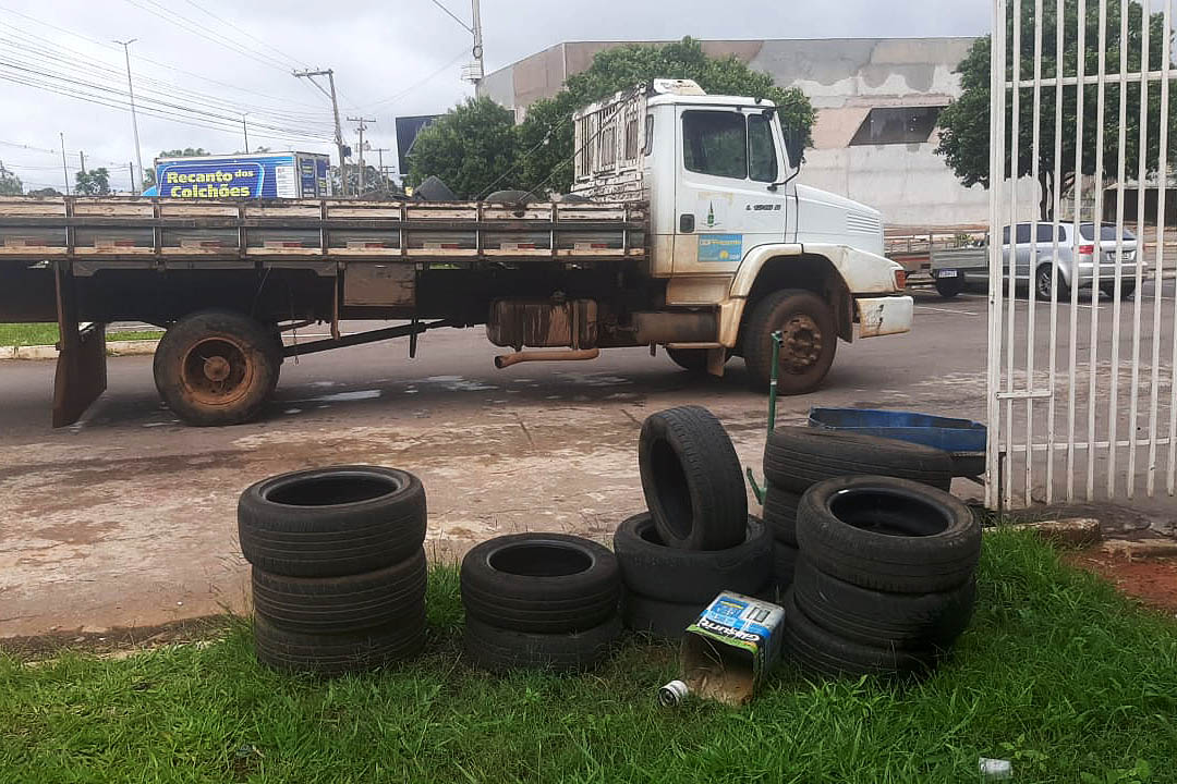 Quase 400 pneus recolhidos pelas ruas do Recanto das Emas
